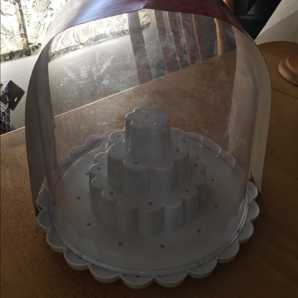 SOLD ‼️ Cake pop stand with dome lid - Picture 3 of 6